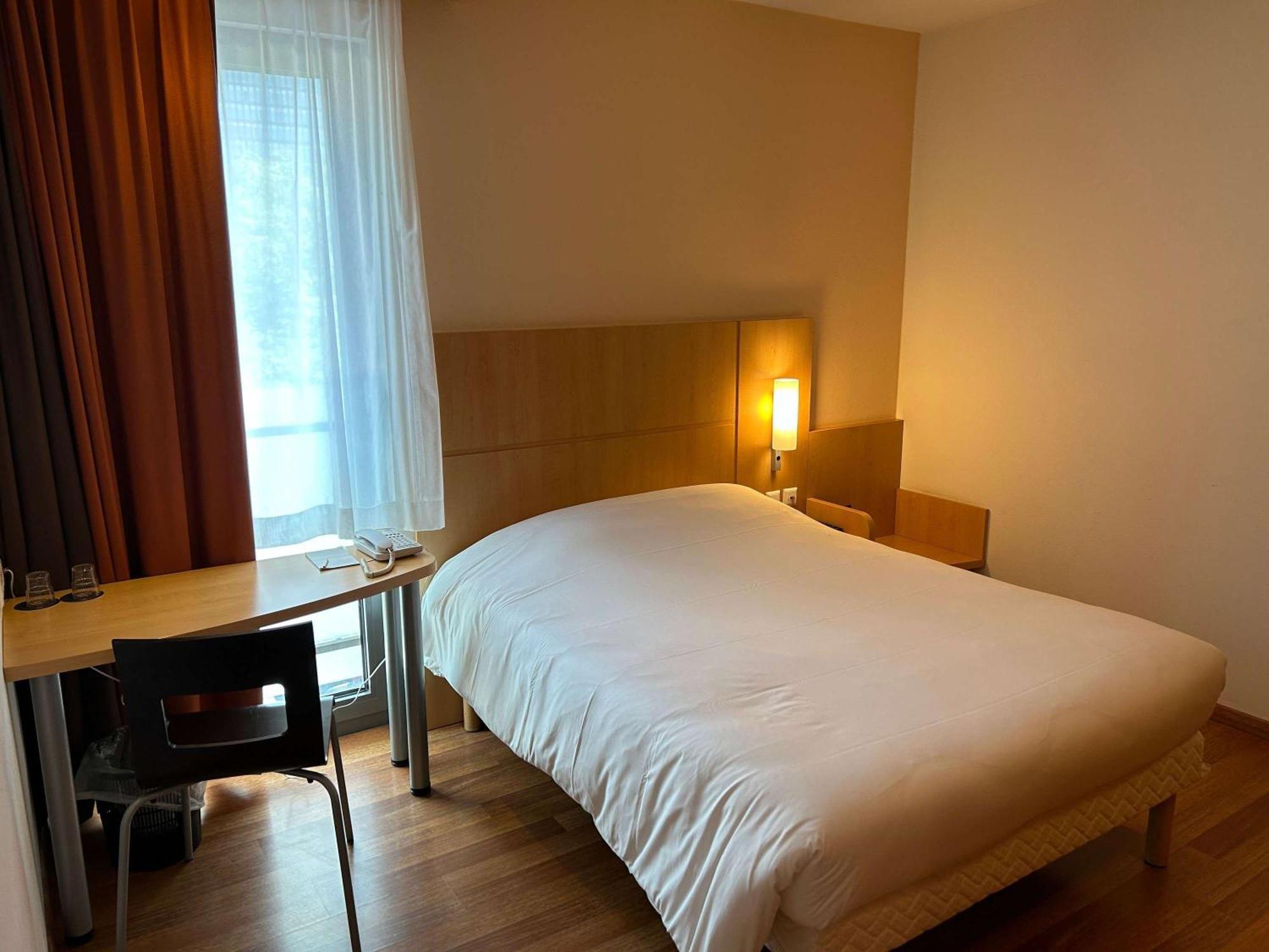 Готель Ibis Esch Belval Екстер'єр фото
