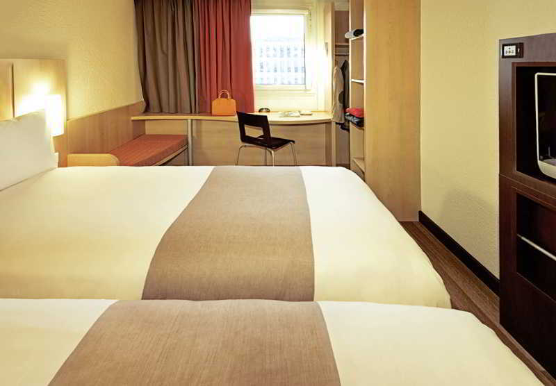 Готель Ibis Esch Belval Екстер'єр фото