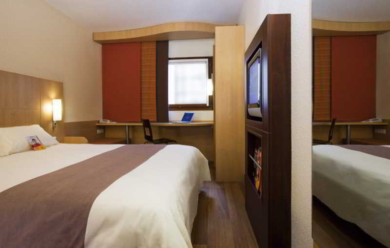 Готель Ibis Esch Belval Екстер'єр фото