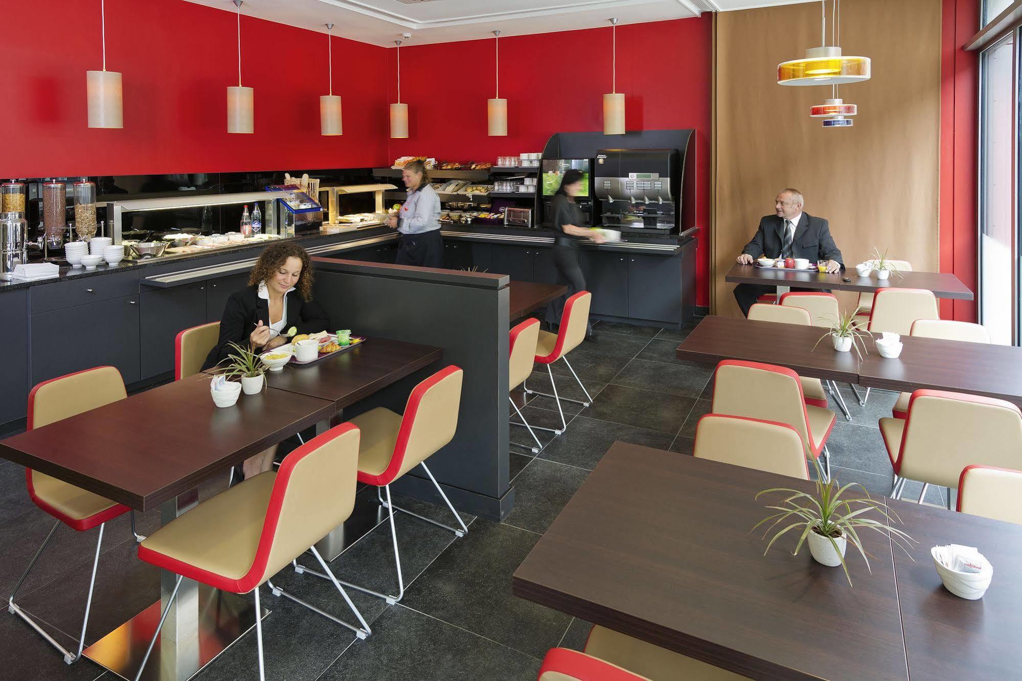 Готель Ibis Esch Belval Екстер'єр фото